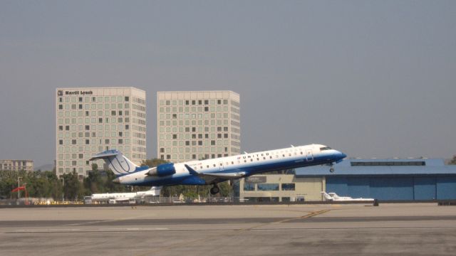 Canadair Regional Jet CRJ-700 (N718SK) - Taking off from RWY 19R