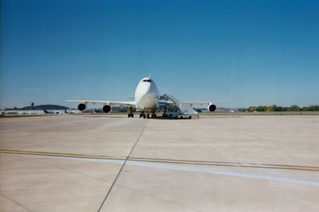 Boeing 747-200 (A6-GDP) - From the Dubai Royal AIr Wing, in Louisville for a horse charter this aircraft was used exclusively for transporting the horses for the Sultan of Dubai.