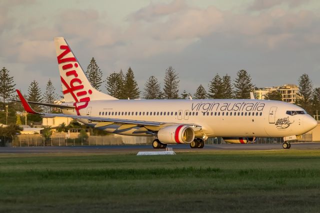 Boeing 737-800 (VH-YFH)