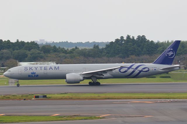 BOEING 777-300ER (PH-BVD)