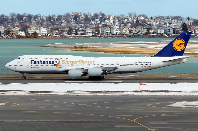 BOEING 747-8 (D-ABYI) - Lufthansas Siegerflieger Fanhansa arriving from Frankfurt