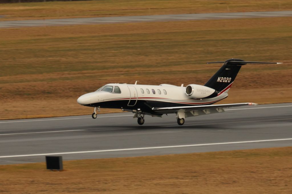 Cessna Citation CJ4 (N2020) - Captured from the Sky Garden at BTV. 