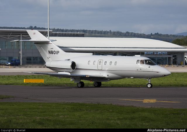 Hawker 800 (WDY801) - Hawker N801P preparing to depart Inverness Scotland for Chicago.