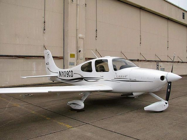 Cirrus SR-22 (N109CD)