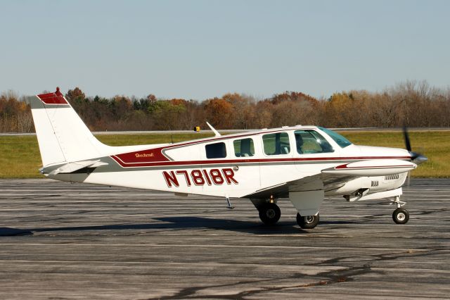 Beechcraft Bonanza (36) (N7818R)