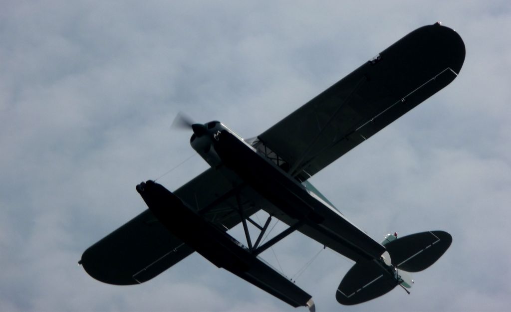 Piper L-21 Super Cub (N555AX) - Taking off from 6th Lake, Adirondacks, NY
