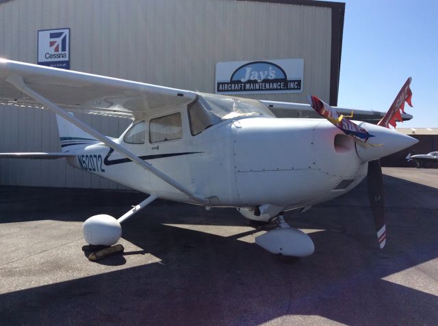 Cessna Skylane (N52072)