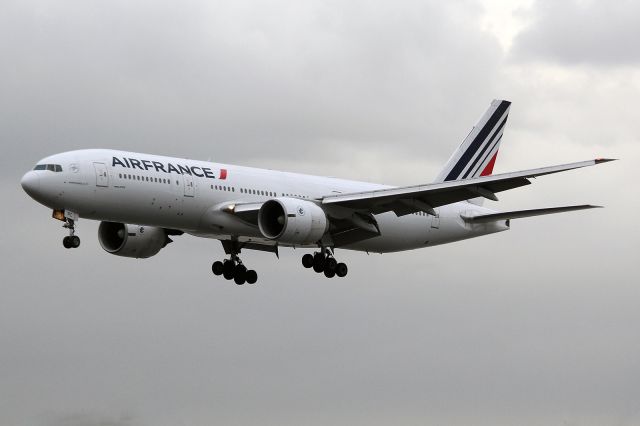 Boeing 777-200 (F-GSPC)