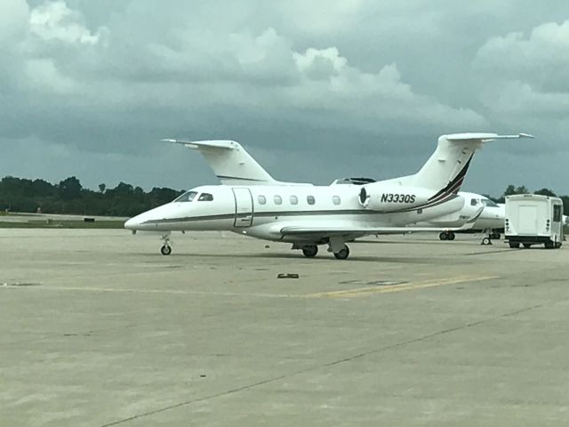 Embraer Phenom 300 (N333QS) - N333QS