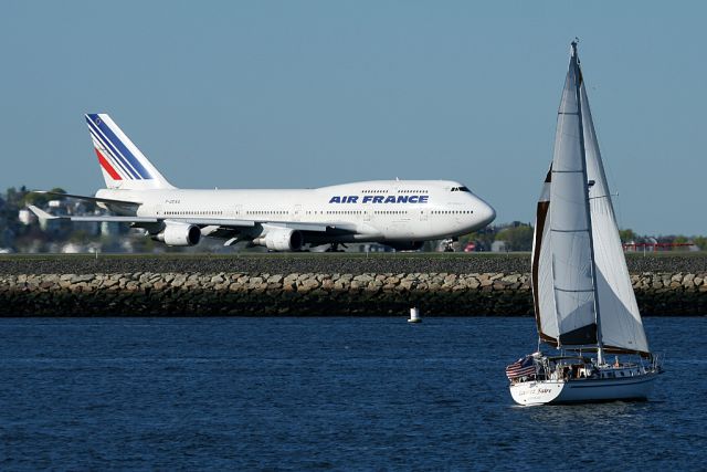 F-GEXA — - Air France 333 heavy taxiing to runway 4R for departure to Paris, France. Photo taken on  May1. 2011