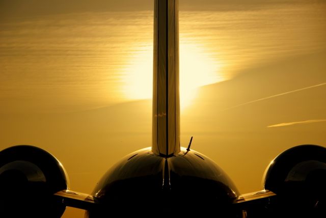 Canadair Challenger (N527JA) - Sunrise