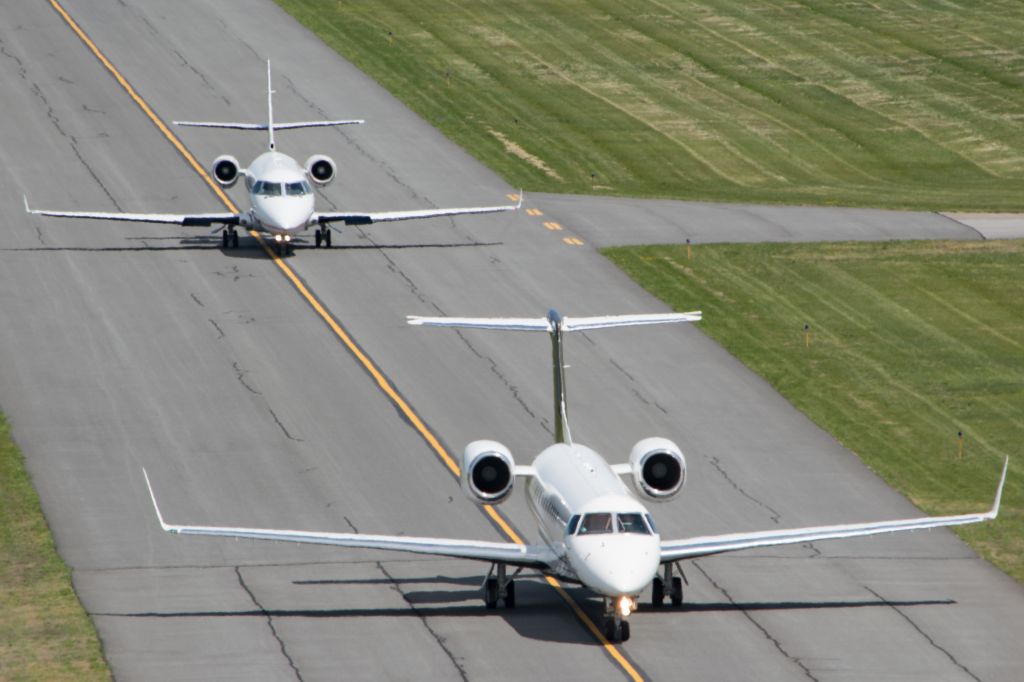 Embraer ERJ-135 (N910FL)