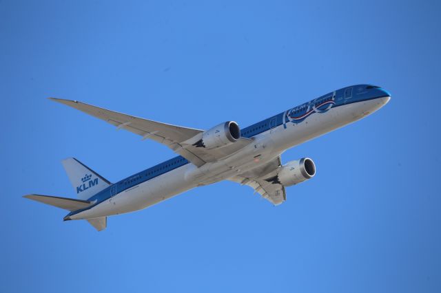 BOEING 787-10 Dreamliner (PH-BKA)