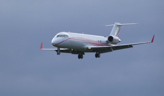 Canadair Regional Jet CRJ-200 (N207RW) - On final is this Canadair Regional Jet CRJ-200LR in the Autumn of 2018.