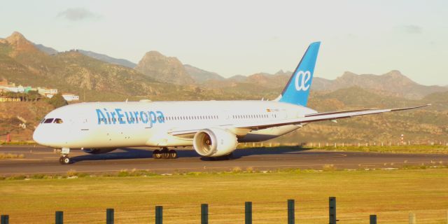 Boeing 787-9 Dreamliner (EC-NBX)
