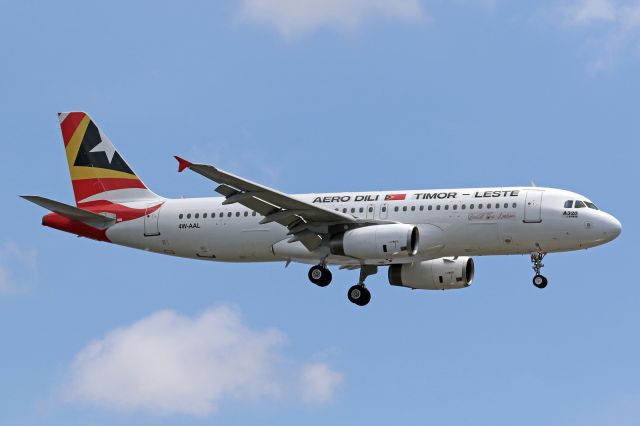 Airbus A320 (4W-AAL)