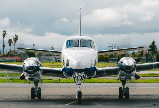 Beechcraft King Air 100 (N747EM)