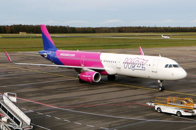 Airbus A321 (HA-LTH)