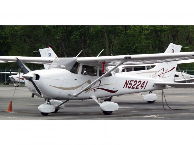 Cessna Skyhawk (N52241)