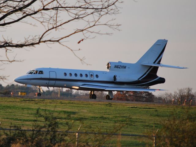 — — - Moving into position runway 28 at SVH (photo taken from #18 green at Lakewood GC) - 11/20/09