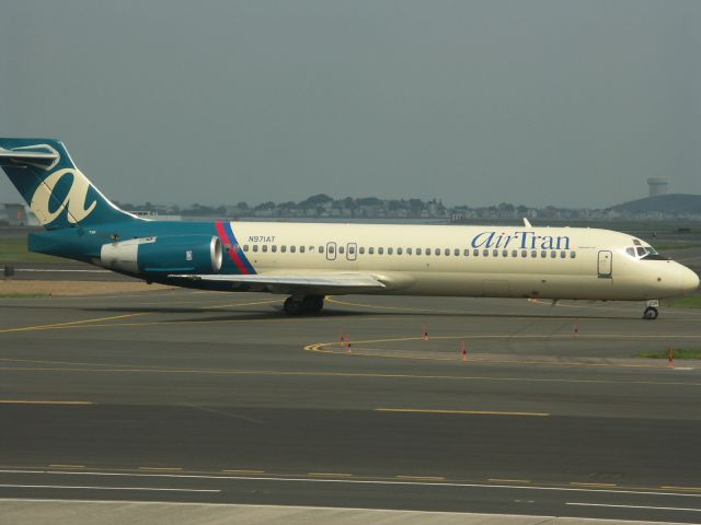 Boeing 717-200 (N971AT)