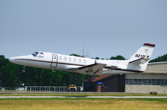 Cessna Citation V (N212LP) - Departing Runway 26