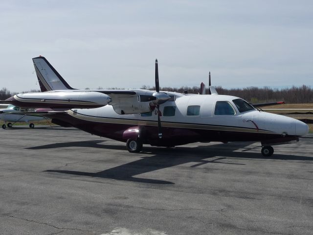 Mitsubishi MU-2 (N32EC)