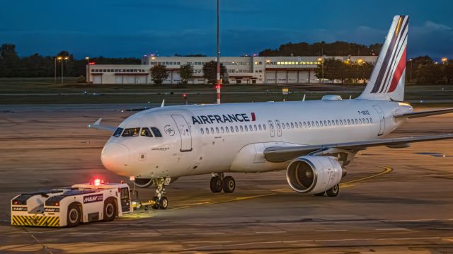 Airbus A320 (F-GKXZ)