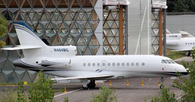 Hawker 800 (N404BC)