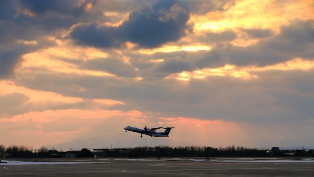 de Havilland Dash 8-400 (JA847A) - ANA Wings - AKX / Bombardier DHC-8-402Q Dash 8br /Jan.25.2015 Hakodate Airport [HKD/RJCH] JAPAN