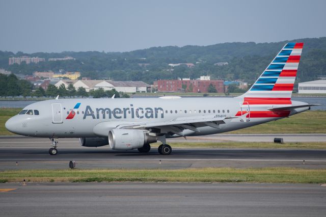 Airbus A319 (N704US)