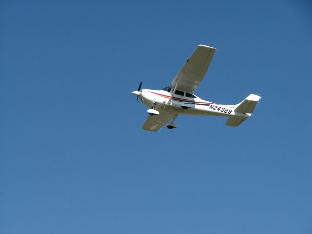 Cessna Skylane (N24389)