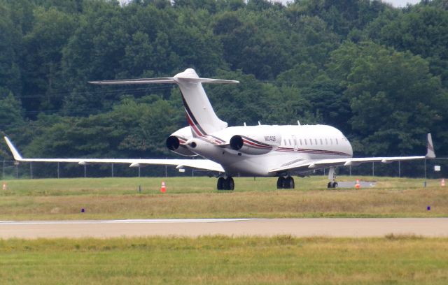 Bombardier Global 5000 (N104QS)