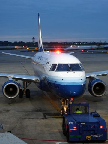 Embraer 170/175 (N639RW)