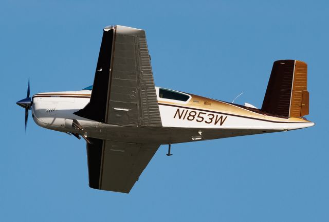 Beechcraft 35 Bonanza (N1853W)