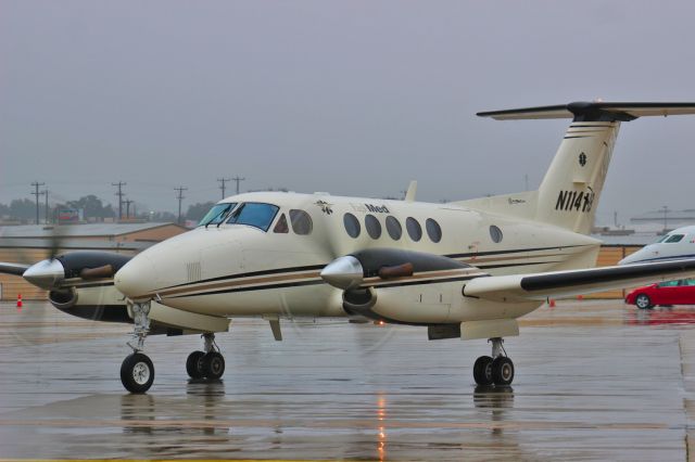 Beechcraft Super King Air 200 (N114HB)