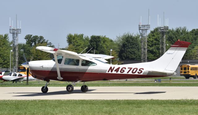 Cessna Skylane RG (N4670S) - Airventure 2017
