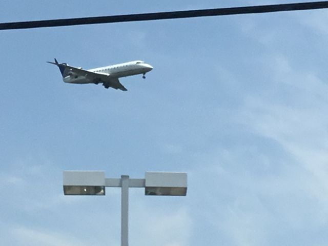 Canadair Regional Jet CRJ-200 —