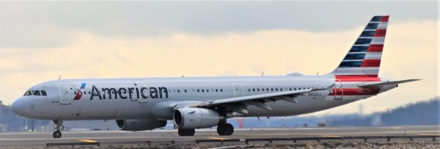 Airbus A321 (N982VJ)