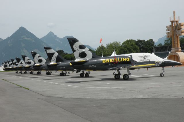 — — - Breitling aerobatic civil L 39-C Albatros