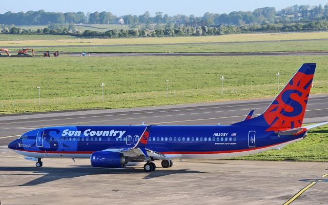 Boeing 737-800 (N820SY) - sun counntry b737-8 n820sy taxing for dep from shannon 9/5/17.