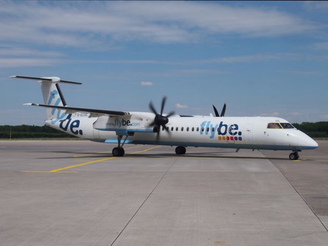 de Havilland Dash 8-400 (G-ECOG)