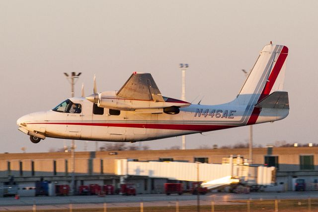 Aero Commander 500 (N446AE)