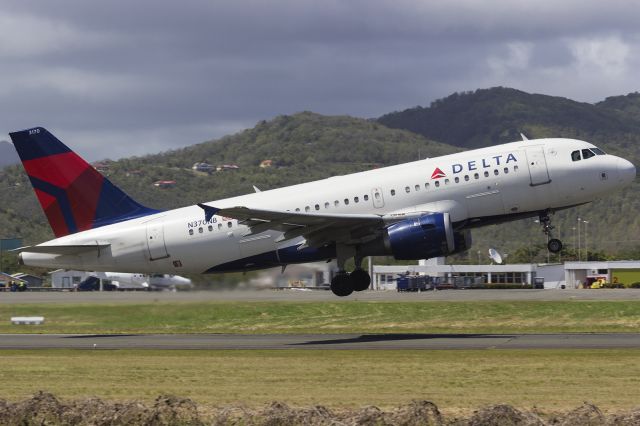 Airbus A319 (N370NB) - Airborne!! 