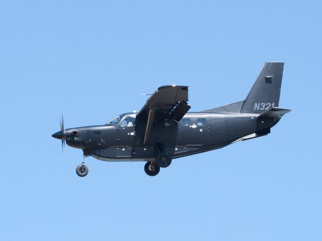 Quest Kodiak (N321) - Landing at King County International Airport, Seattle, WA.