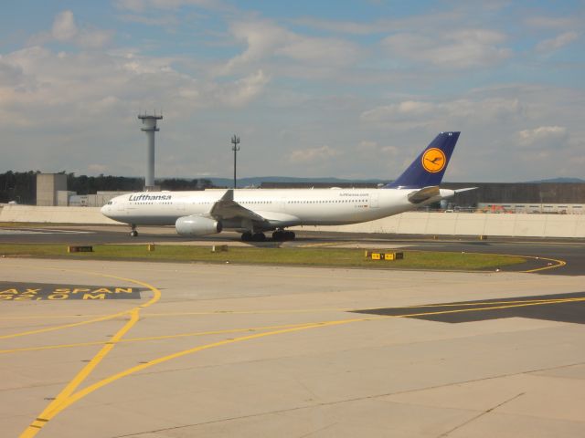 Airbus A330-300 (D-AIKR)