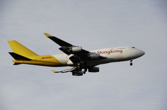 Boeing 747-400 (B-HUR) - Final Approach to NRT Airport R/W34L on 2012/01/03 DHL c/s