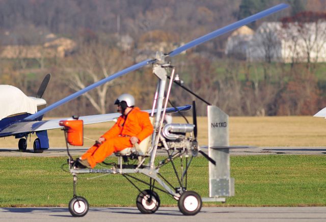 Unknown/Generic Ultralight autogyro (N41XG) - Seen at KFDK on 11/15/2009.      a href=http://discussions.flightaware.com/profile.php?mode=viewprofile&u=269247  [ concord977 profile ]/a