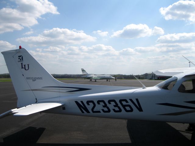 Cessna Skyhawk (N2336V)