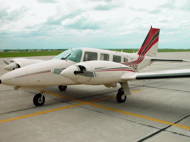 Piper Seneca (N36091)